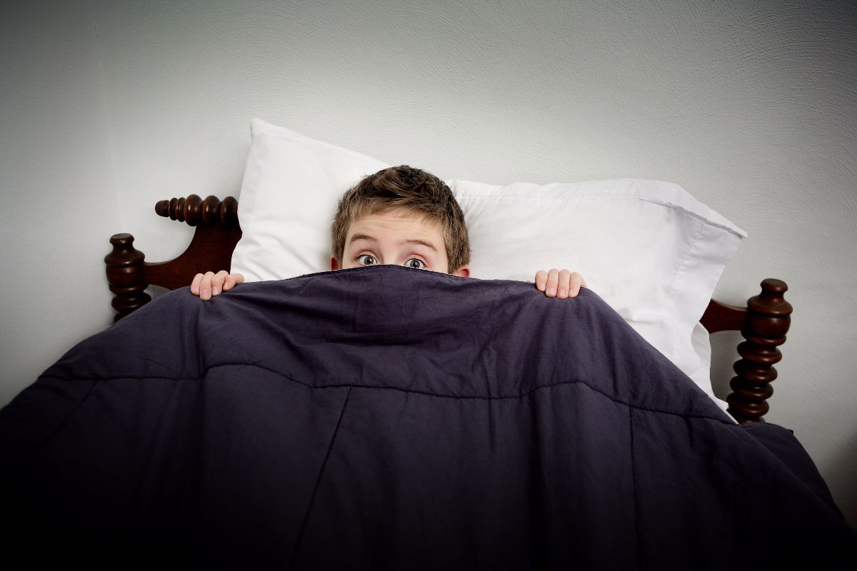 Por qué el niño se orina la cama o la ropa involuntariamente