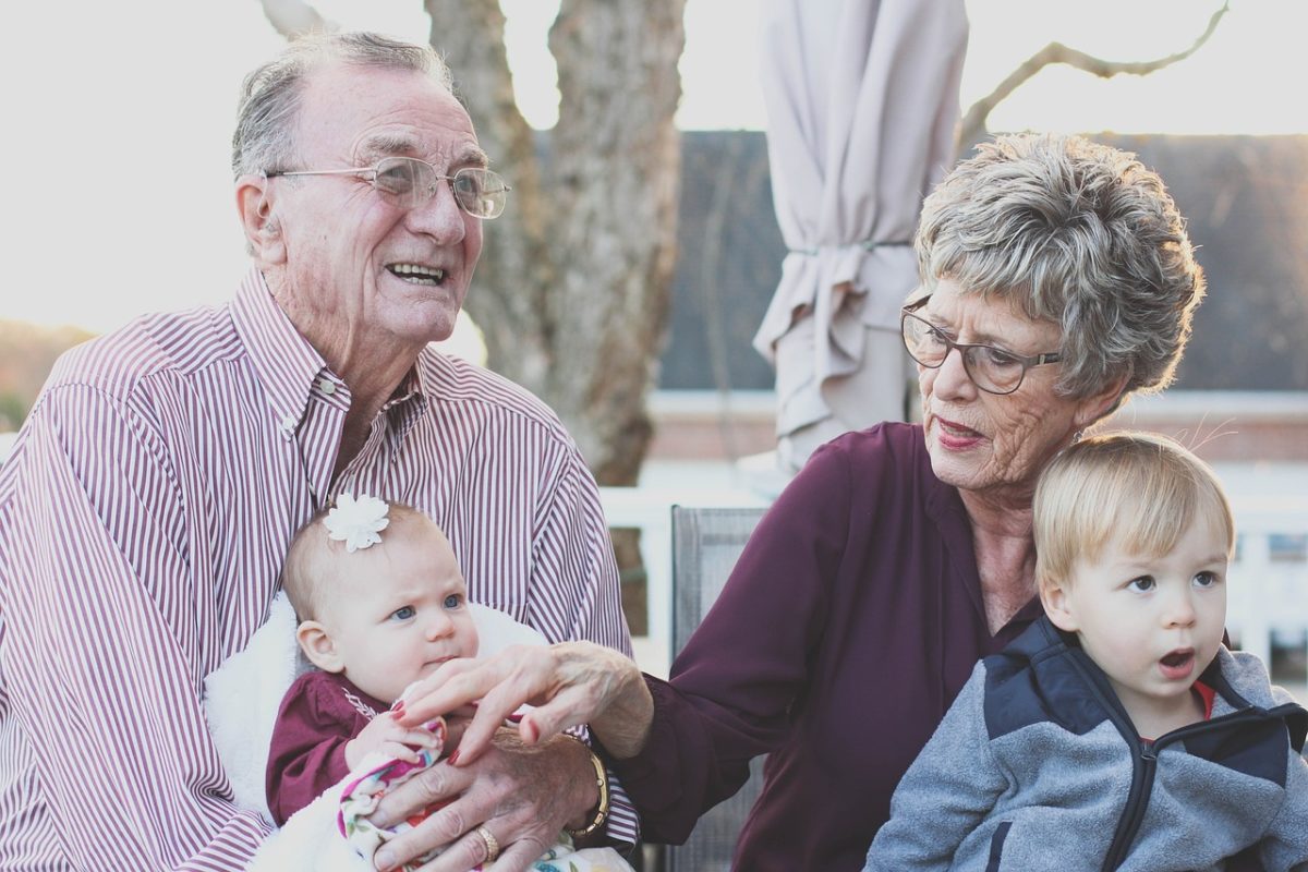 Sabías que un nieto es la mejor medicina para un abuelo