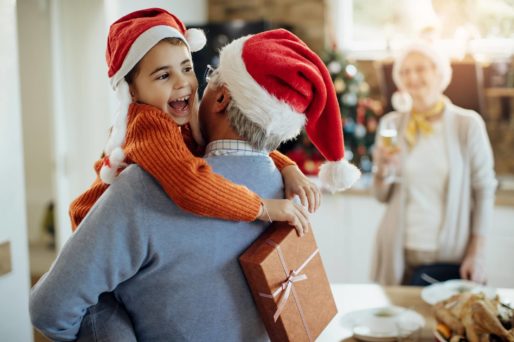 Cómo pedir a los abuelos que limiten el número de regalos para nuestros hijos en Navidades