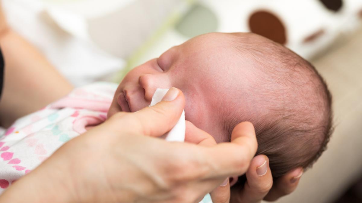 Conjuntivitis en bebés y niños en verano