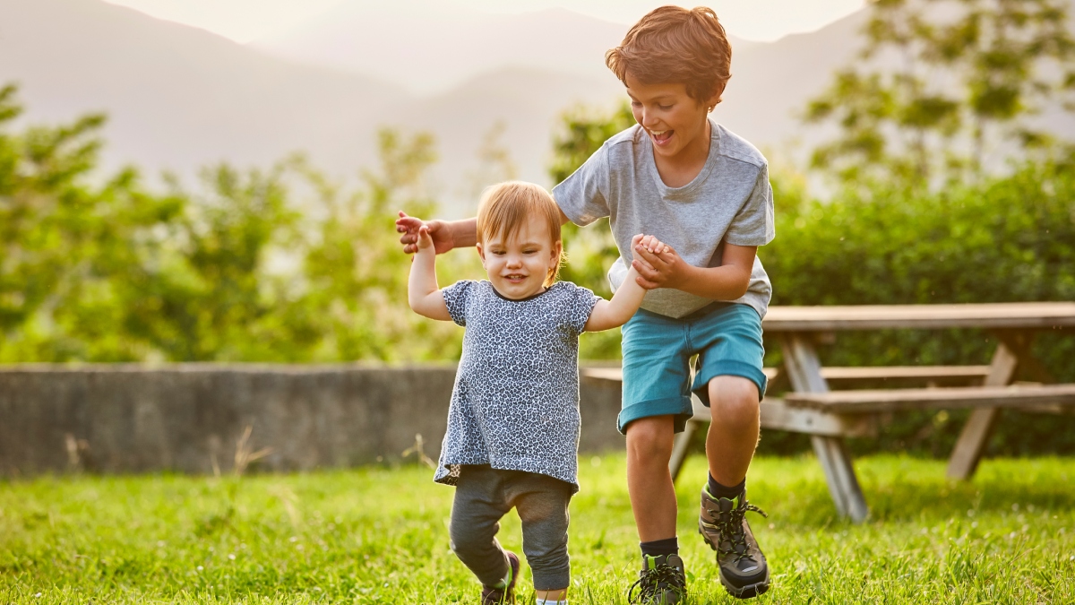 Los hermanos desarrollan más empatía que los hijos únicos